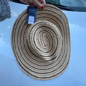 Universal Thread Natural Hat